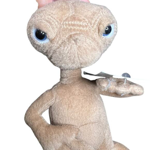ET the Extra-terrestrial Toy Factory 8in Plush Figure New w/ Tags - Picture 4 of 10